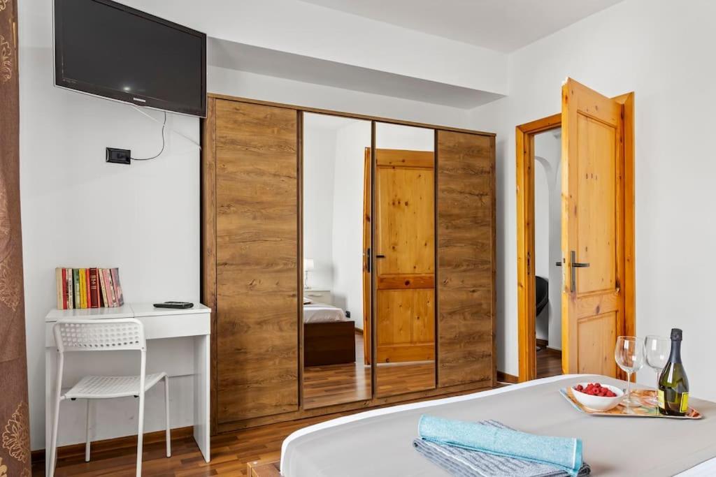 Bamboo Ultra Central Apartment Bucharest Exterior photo